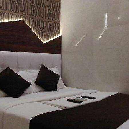Hotel Palace Residency Мумбаї Екстер'єр фото